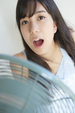 把初中女生c到尿床